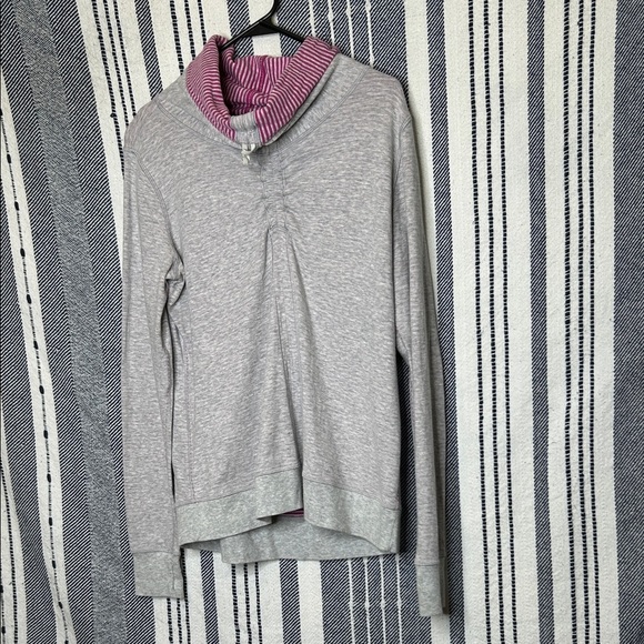 Lululemon In A Cinch Long Sleeve Tee - Picture 5 of 11